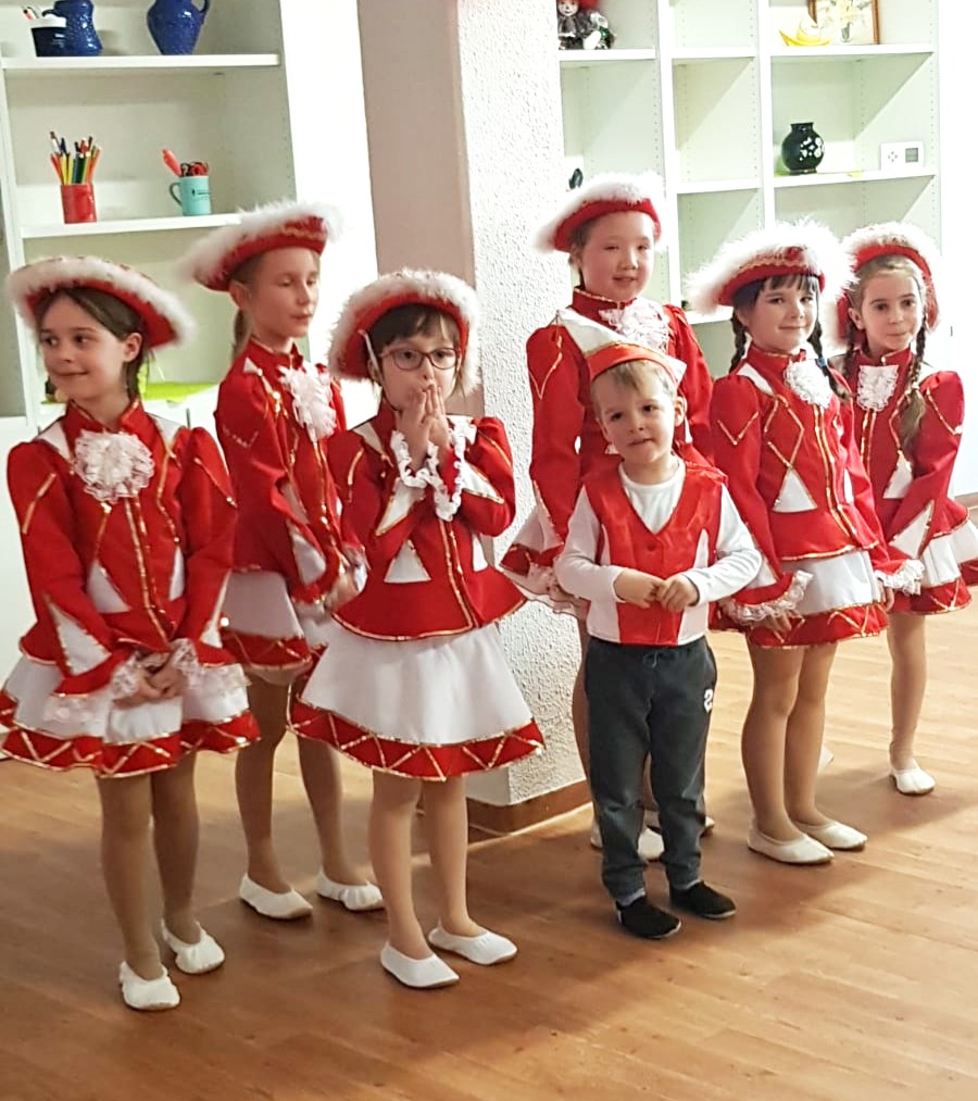 Mini Mäuse zum Seniorenfasching Pflegedienst Hummitzsch